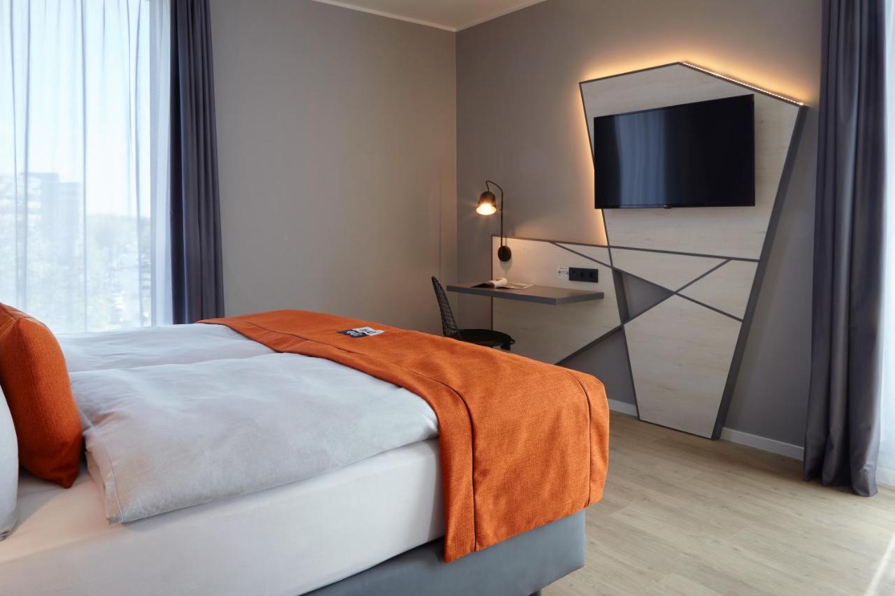 Holiday Inn - The Niu, Hub Dusseldorf Messe By Ihg Exterior foto